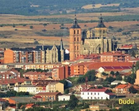 Apartamento San Andrés.Piso amueblado en Astorga. Cerca del camino de Santiago. Aparcamiento privado bicis. Extérieur photo